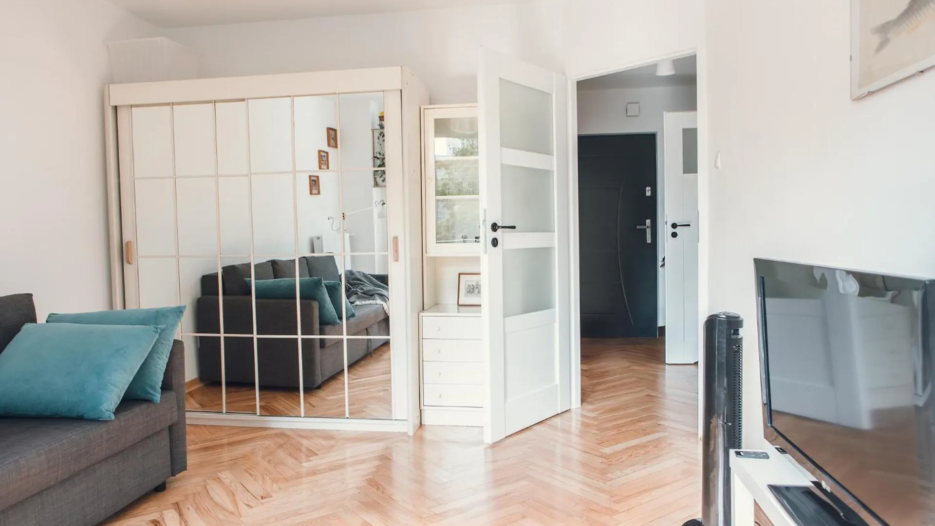 Book A Book Apartment Citycenter #Self Check-In Warszawa 0*,  Polska