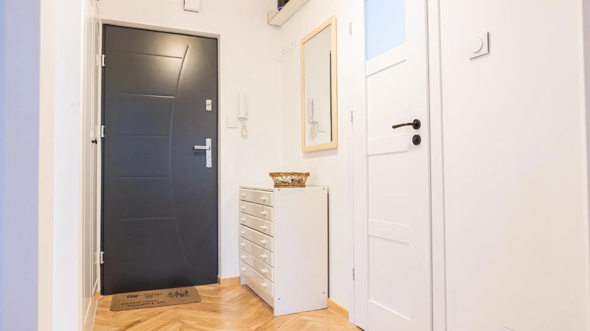 Book A Book Apartment Citycenter #Self Check-In Warsaw